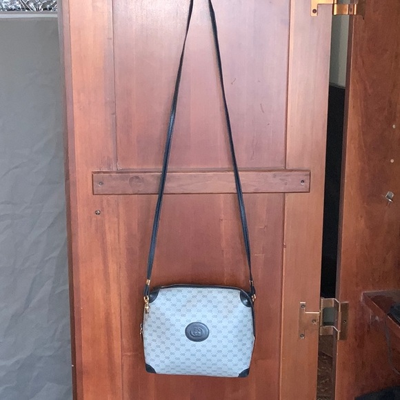 Vintage Gucci GG Monogram Crossbody Bag - Picture 2 of 15